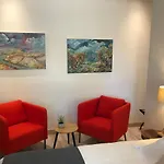 Le Clos Du Peintre Bed & Breakfast 4*