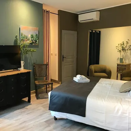 Le Clos Du Peintre 4* 사흘라 라 카네다