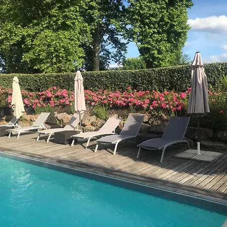Le Clos Du Peintre Bed & Breakfast *