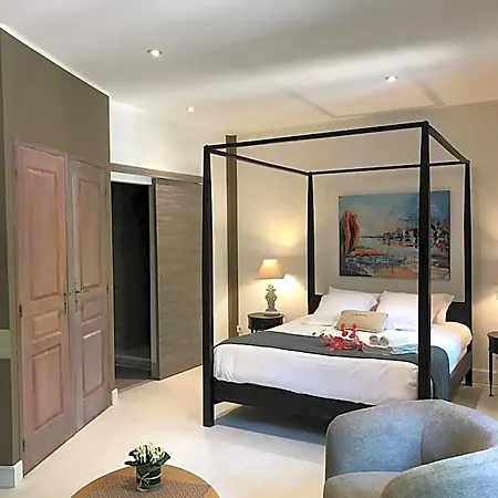 Le Clos Du Peintre 사흘라 라 카네다