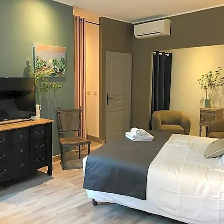 Le Clos Du Peintre 4*