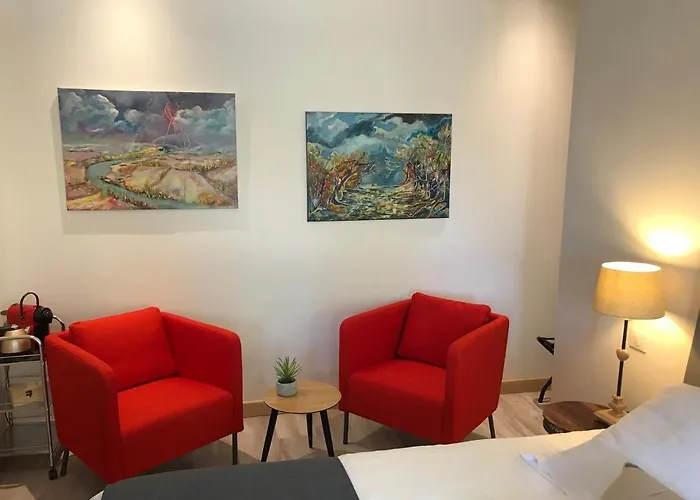 Le Clos Du Peintre Bed & Breakfast 4*