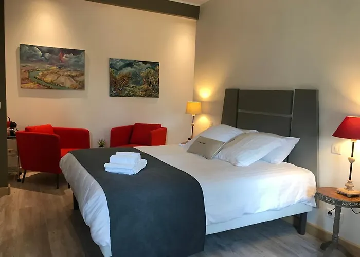 Le Clos Du Peintre Bed & Breakfast